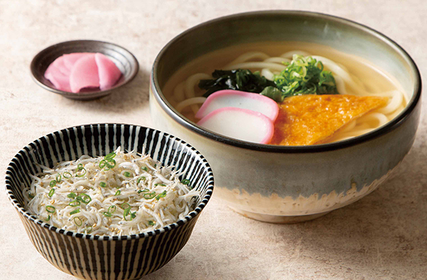 きつねうどんとしらすごはん